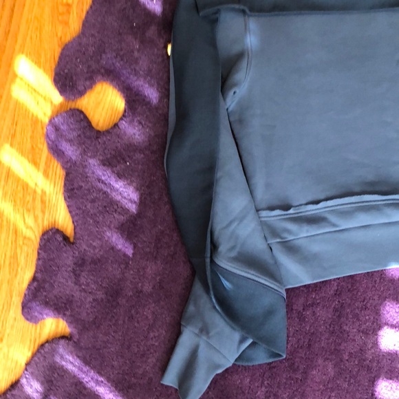 Burberry Sweater - Picture 6 of 7